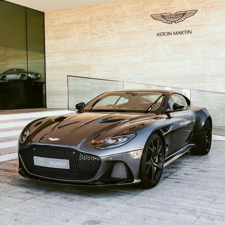 Aston Martin DBS
